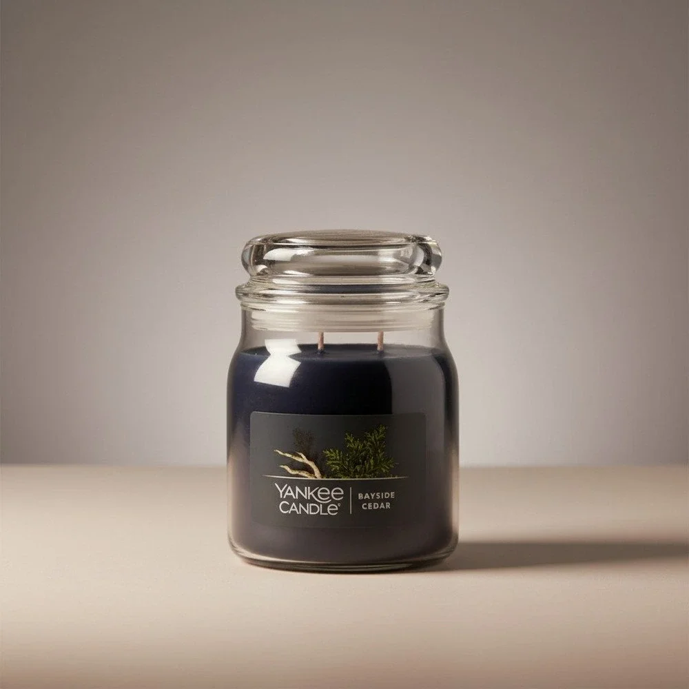 Yankee Candle Bayside Cedar Signature Medium Jar - 13 oz 2-Wick‎ - NWT
